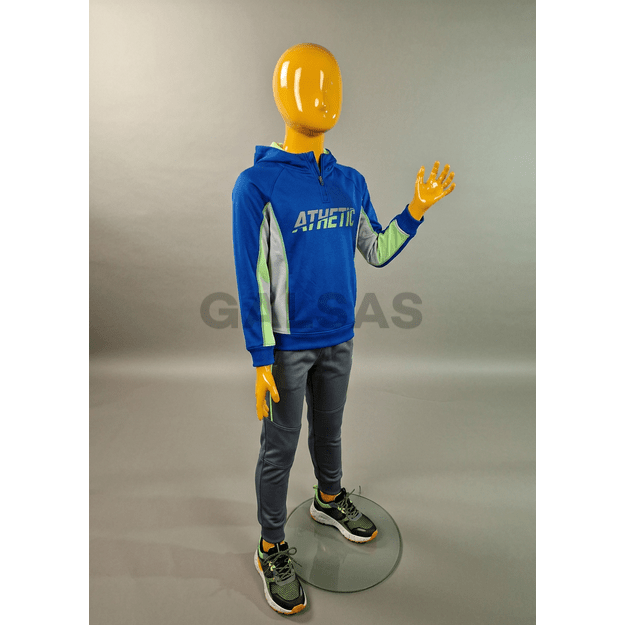 Manekin dziecięcy VAI-O. Kolor pomarańczowy. Wzrost 137 cm.