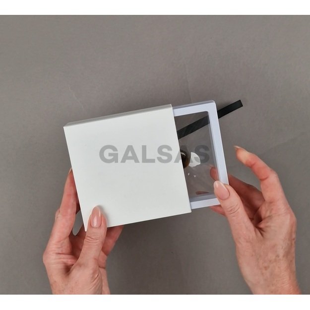 Ramka do pakowania prezentów (+ futerał) - z folią stretch - na biżuterię, numizmaty, zdjęcia. Kolor biały. Wymiary 11 x 11 x 2 cm (wys.) Ramka do pakowania prezentów (+ futerał) - z folią stretch - na biżuterię, numizmaty, zdjęcia. Kolor biały. Wymiary 11 x 11 x 2 cm (wys.)