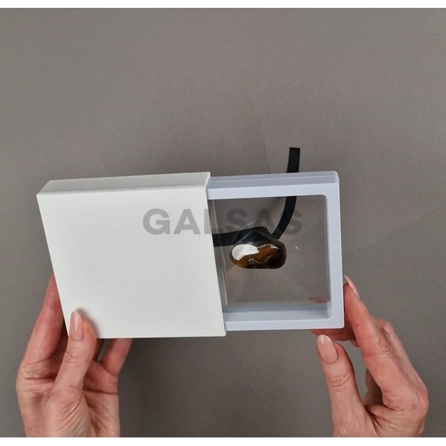 Ramka do pakowania prezentów (+ futerał) - z folią stretch - na biżuterię, numizmaty, zdjęcia. Kolor biały. Wymiary 11 x 11 x 2 cm (wys.) Ramka do pakowania prezentów (+ futerał) - z folią stretch - na biżuterię, numizmaty, zdjęcia. Kolor biały. Wymiary 11 x 11 x 2 cm (wys.)